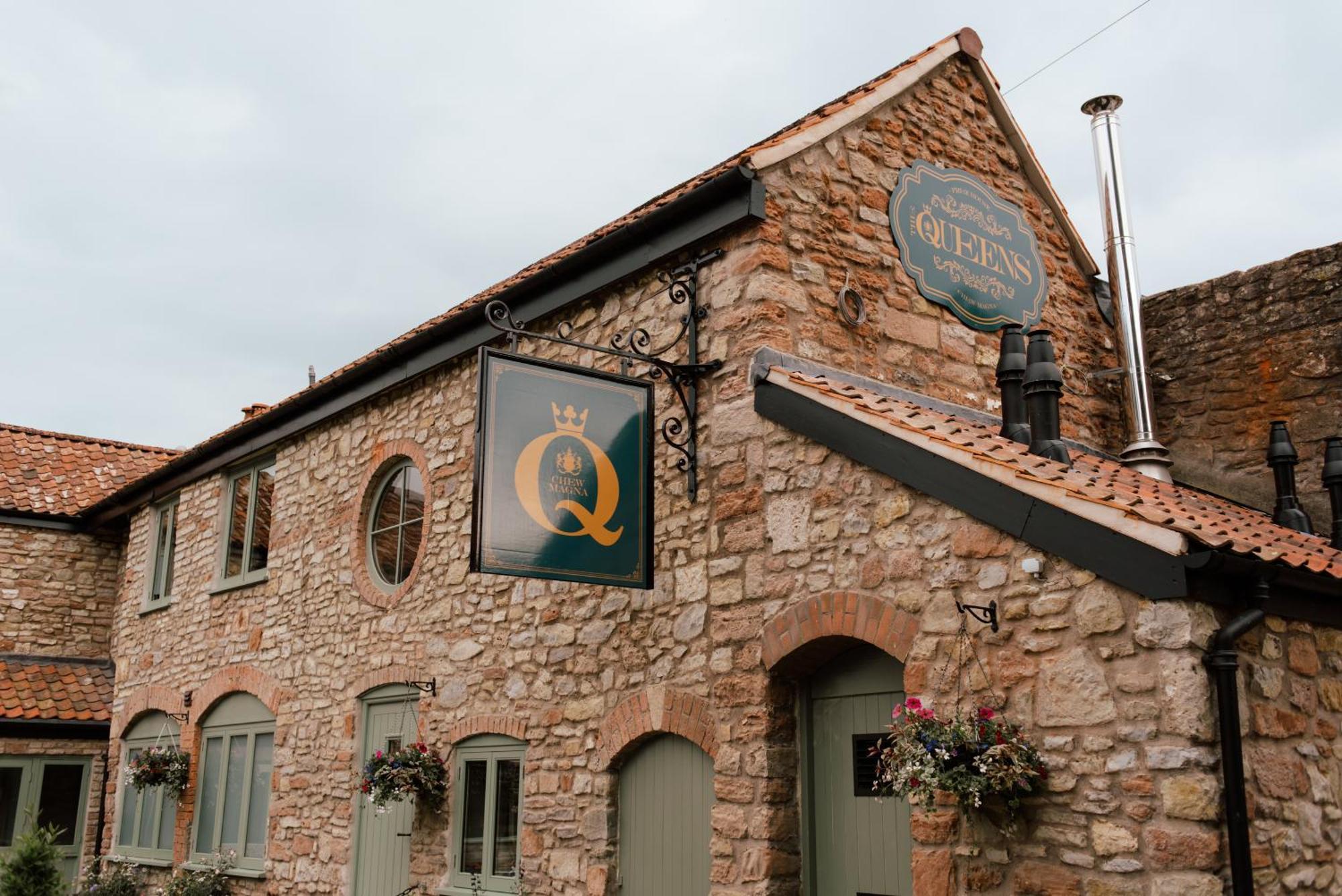The Queens Chew Magna Номер фото